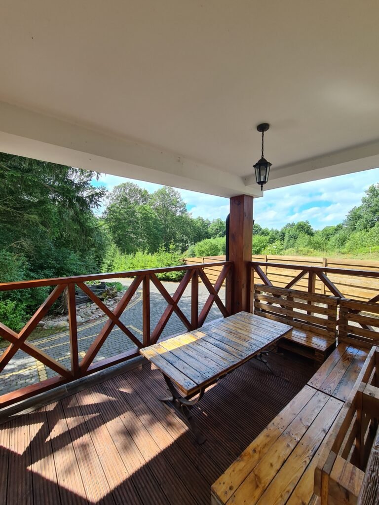 Domek Biały podwórko