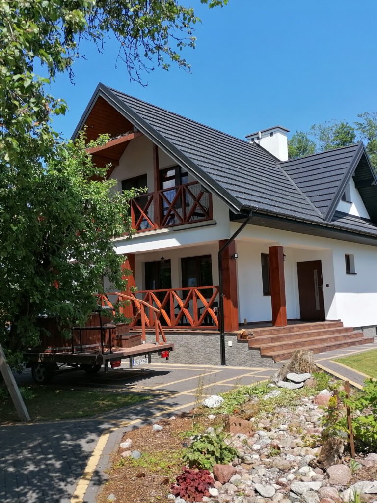 Domek Biały podwórko